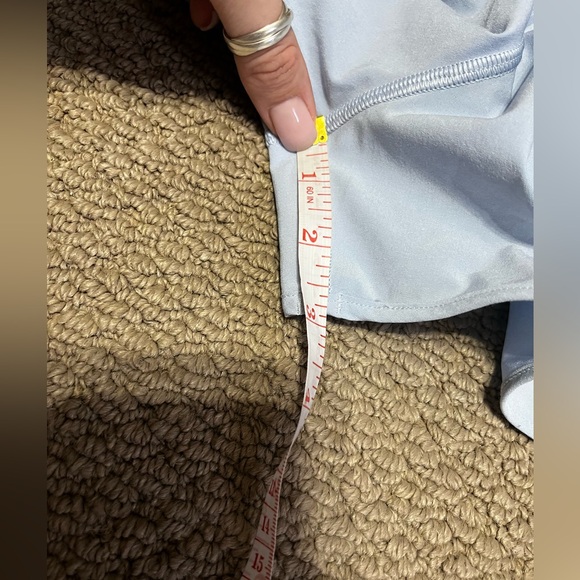 Lululemon | Hotty Hot Low-Rise Lined Short 2.5" Inseam in Powder Blue - Picture 15 of 16